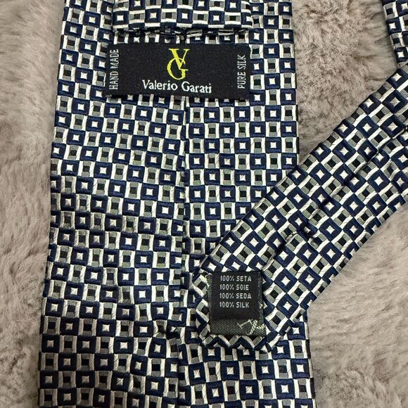 Valerio Garati 100% Silk Men Tie Made Italy Navy Silver Geometric Luxury Preppy - Picture 3 of 4
